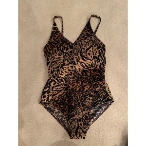 NWOT SPEEDO animal print one piece swimsuit